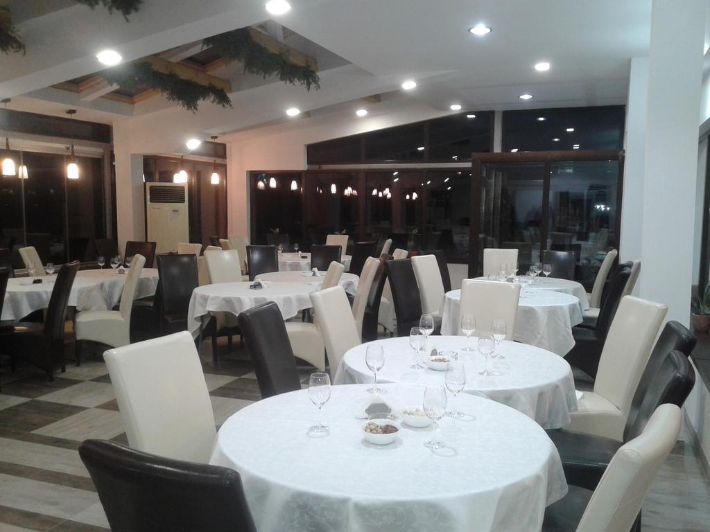 Hotel Zada เปรดัล ภายนอก รูปภาพ